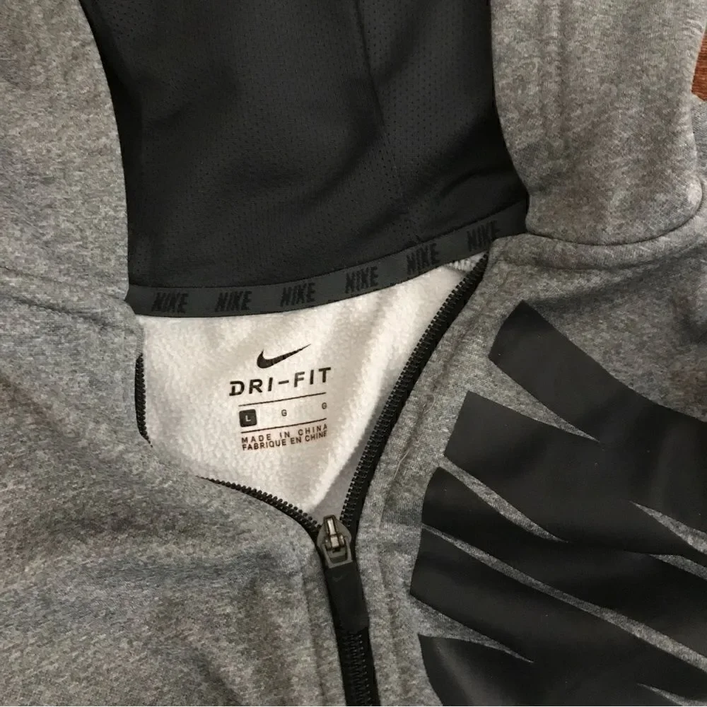 Nike boys athletic jacket size L